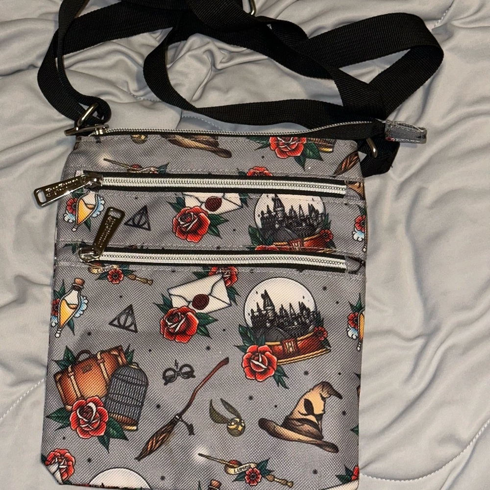 Loungefly Harry Potter Gray Crossbody Bag - Picture 2 of 3